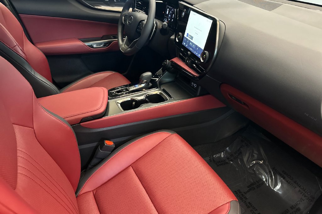 Certified 2024 Lexus NX 250 FWD image 16