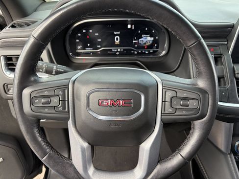 Certified 2022 GMC Yukon SLT w/ SLT Luxury Package AWD/4WD image 24