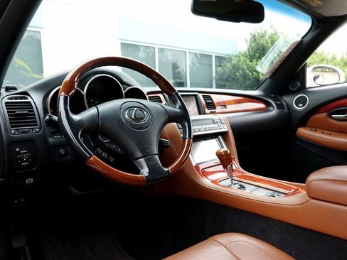 Used 2006 Lexus SC 430 Convertible image 6