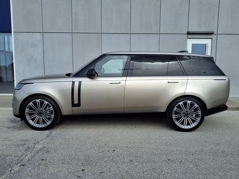 New 2026 Land Rover Range Rover Long Wheelbase SE AWD/4WD image 3