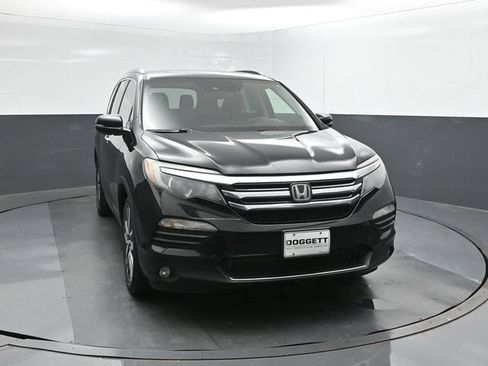 Used 2017 Honda Pilot Elite image 17