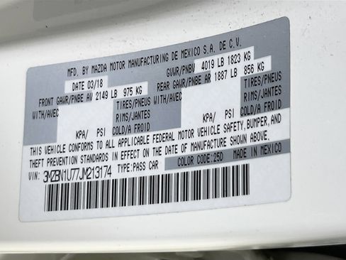 Used 2018 MAZDA MAZDA3 Sport w/ Preferred Equipment Package image 29