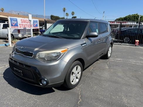 Used 2016 Kia Soul + FWD image 1