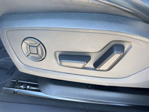 Used 2025 Audi Q3 2.0T Premium image 10