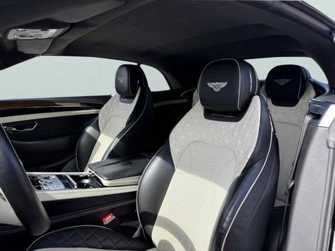 Used 2022 Bentley Continental GT image 29