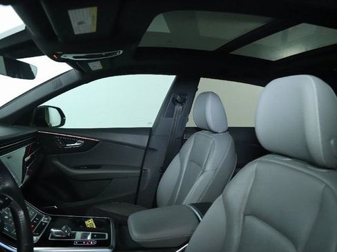 Used 2020 Audi Q8 Premium Plus image 23