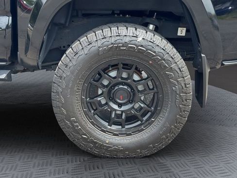 Used 2023 Toyota Tacoma Limited AWD/4WD image 30