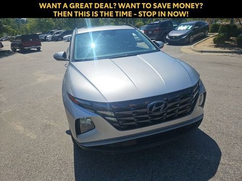 Used 2022 Hyundai Tucson SEL w/ Convenience + Premium Package FWD image 4
