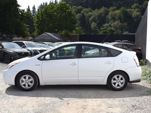 Used 2007 Toyota Prius w/ Pkg 3 FWD image 9