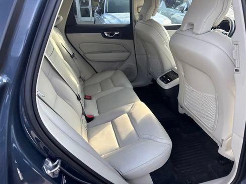 Used 2021 Volvo XC60 T5 Inscription AWD/4WD image 5