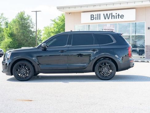 Used 2022 Kia Telluride EX w/ EX Premium Package AWD/4WD image 3