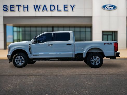 Used 2025 Ford F250 XLT w/ FX4 Off-Road Package AWD/4WD image 4