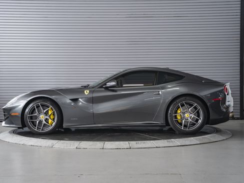 Used 2014 Ferrari F12 Berlinetta RWD image 2