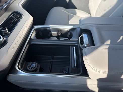 New 2026 Ford Expedition Active RWD image 31