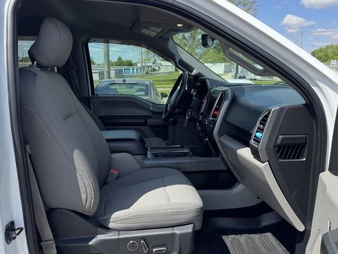 Used 2016 Ford F150 XLT w/ Equipment Group 302A Luxury AWD/4WD image 28