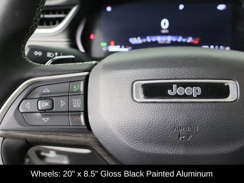 Used 2023 Jeep Grand Cherokee Limited w/ Black Appearance Package image 8