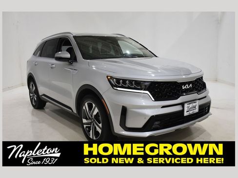 Certified 2023 Kia Sorento EX image 1