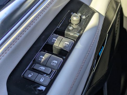 New 2026 Jeep Grand Wagoneer Summit AWD/4WD image 28