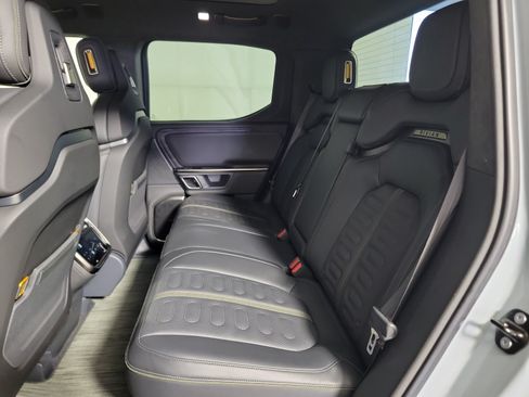 Used 2022 Rivian R1T Adventure AWD/4WD image 20