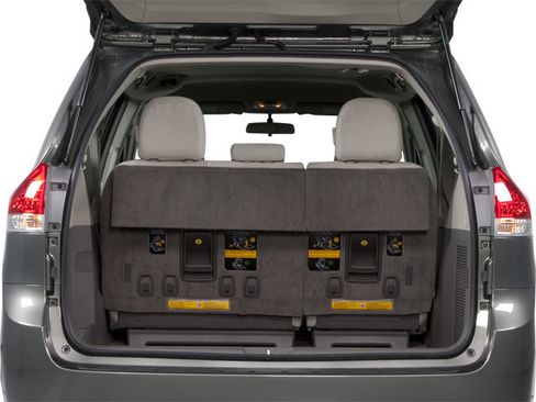 Used 2012 Toyota Sienna LE FWD image 13
