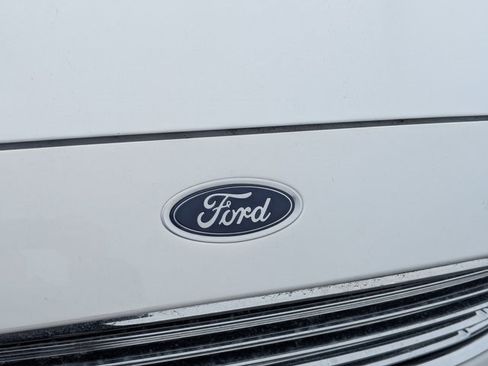 Used 2017 Ford Fusion SE image 10