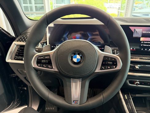 New 2026 BMW X5 xDrive40i w/ M Sport Package AWD/4WD image 9