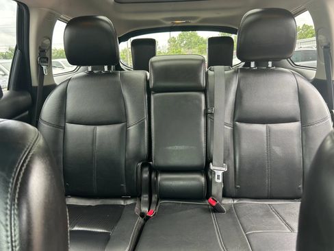 Used 2014 Nissan Pathfinder Platinum w/ Platinum Premium Package FWD image 8