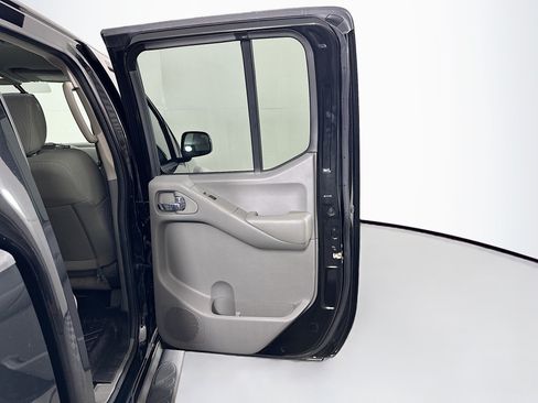 Used 2020 Nissan Frontier SV w/ Midnight Edition Floor Mats AWD/4WD image 28