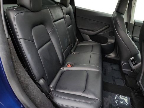 Used 2022 Tesla Model Y Performance image 23