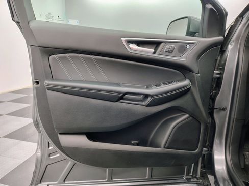 Used 2023 Ford Edge ST image 16
