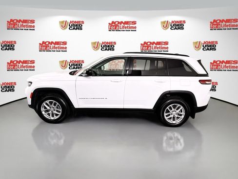 Used 2025 Jeep Grand Cherokee Laredo X AWD/4WD image 15