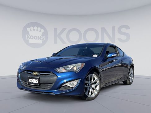 Used 2016 Hyundai Genesis 3.8 image 1