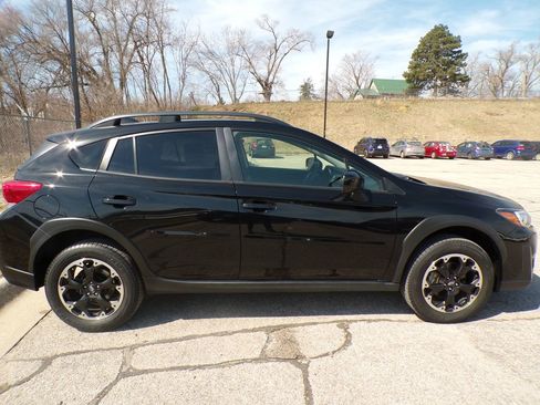 Used 2022 Subaru Crosstrek 2.0i Premium w/ Moonroof Package image 6