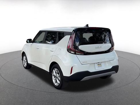 Used 2025 Kia Soul LX w/ LX Technology Package image 12