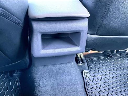 Used 2019 Toyota Camry LE image 33