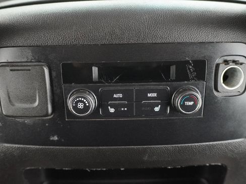 Used 2018 GMC Yukon XL SLT w/ Premium Edition image 33