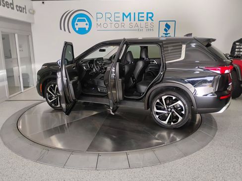 Used 2024 Mitsubishi Outlander SE FWD image 36