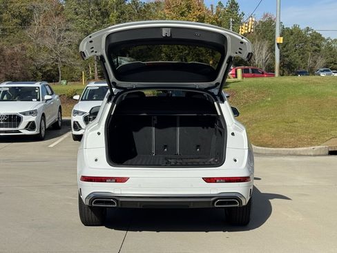 Used 2022 Audi Q5 2.0T Premium w/ Convenience Package image 17