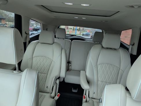 Certified 2023 Buick Enclave Avenir w/ Avenir Technology Package AWD/4WD image 28