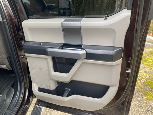 Used 2019 Ford F150 XLT w/ Equipment Group 302A Luxury image 25