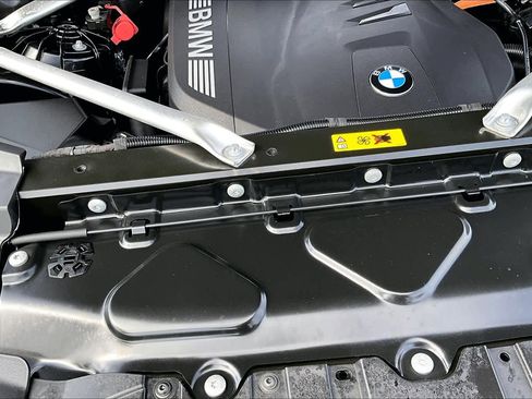 Used 2025 BMW X5 xDrive50e w/ Executive Package image 32