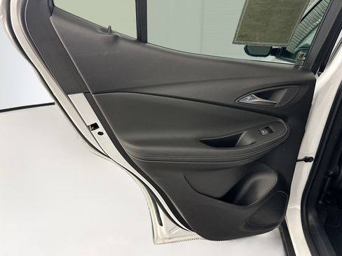 Used 2025 Buick Encore GX Preferred image 27