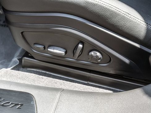 Certified 2023 Porsche Panamera 4 AWD/4WD image 16