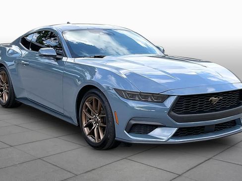 Used 2025 Ford Mustang Premium RWD image 3