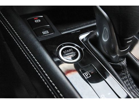 Used 2023 Nissan Kicks SR FWD image 19