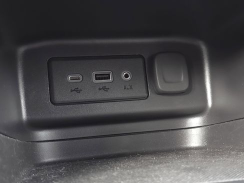 Used 2024 Chevrolet Equinox LS w/ LS Convenience Package image 14