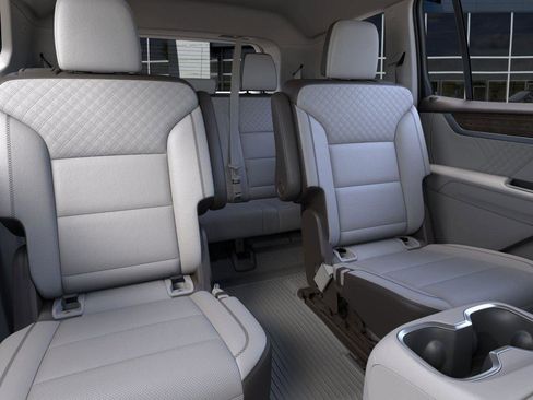 New 2026 GMC Acadia Denali w/ Super Cruise Package image 17