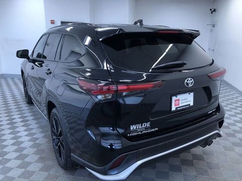 Certified 2025 Toyota Highlander XSE AWD/4WD image 12