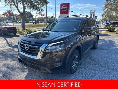 Certified 2024 Nissan Pathfinder SV image 2