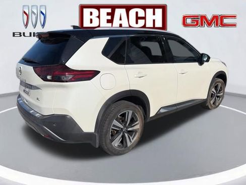 Used 2023 Nissan Rogue SL FWD image 2